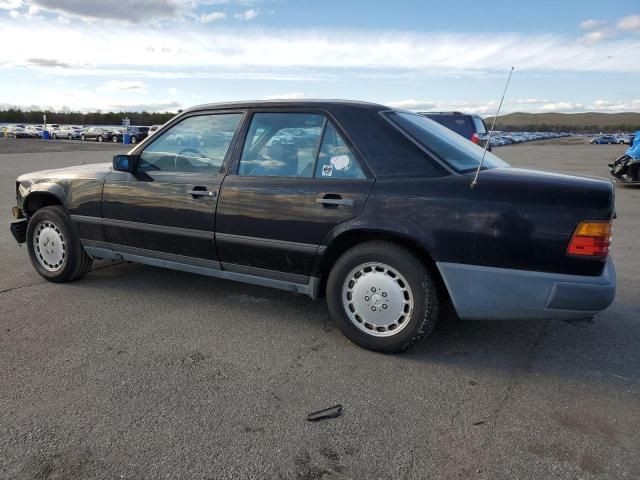 1987 Mercedes-Benz 260 E