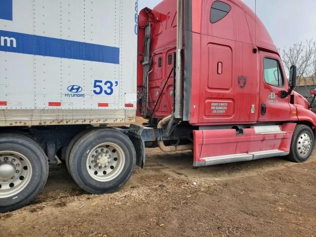 2011 Freightliner Cascadia 125