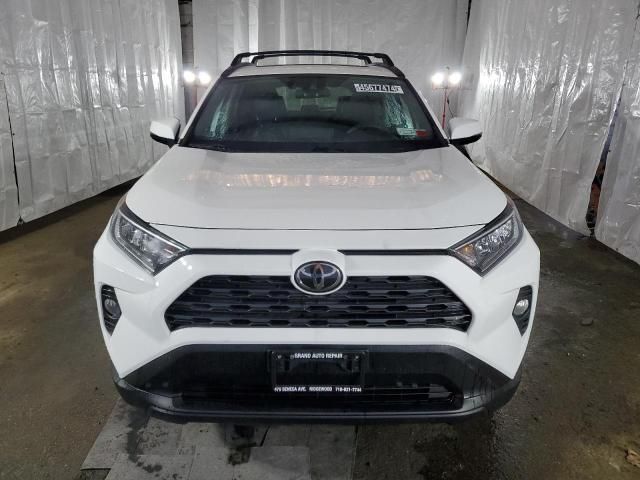 2020 Toyota Rav4 XLE