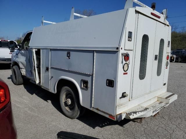 2010 Ford Econoline E350 Super Duty Cutaway Van