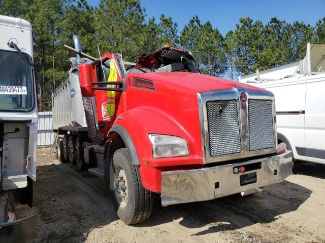 2018 Kenworth Construction T880