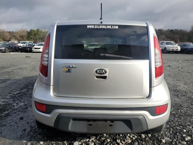 2013 KIA Soul +