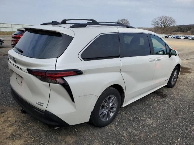 2021 Toyota Sienna XLE