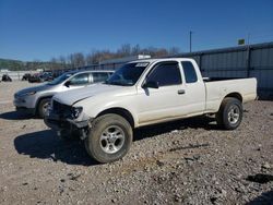 Salvage trucks for sale at Lawrenceburg, KY auction: 2000 Toyota Tacoma Xtracab