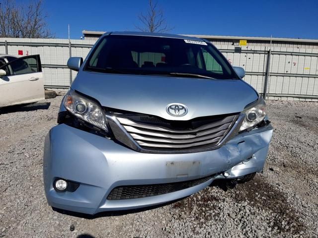 2017 Toyota Sienna XLE