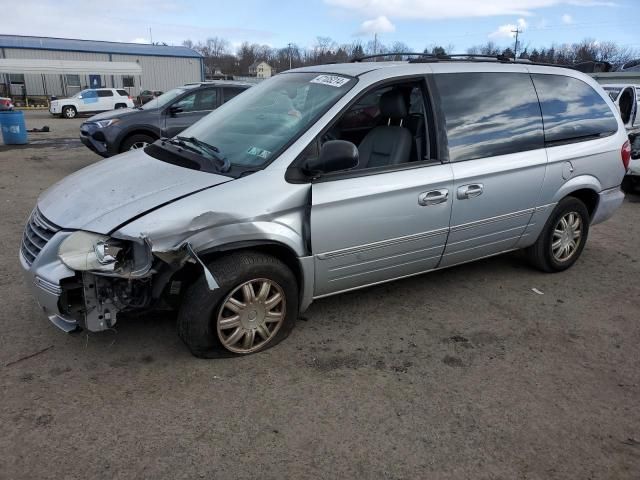 2005 Chrysler Town & Country Touring