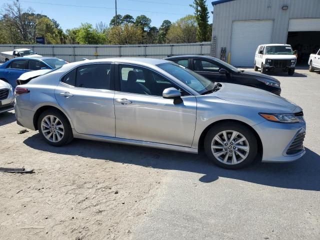 2022 Toyota Camry LE