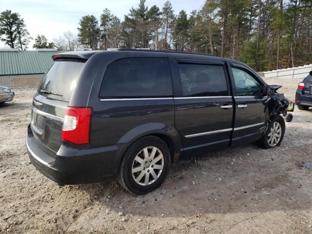 2011 Chrysler Town & Country Touring L