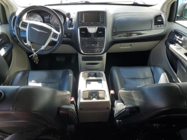 2011 Chrysler Town & Country Touring L