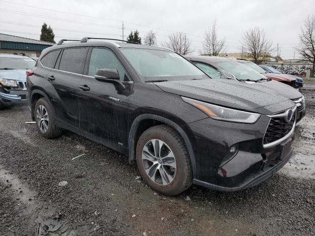 2021 Toyota Highlander Hybrid XLE