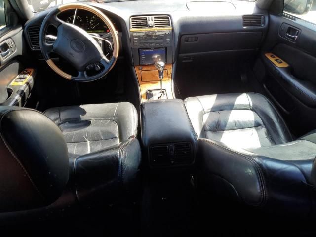 2000 Lexus LS 400