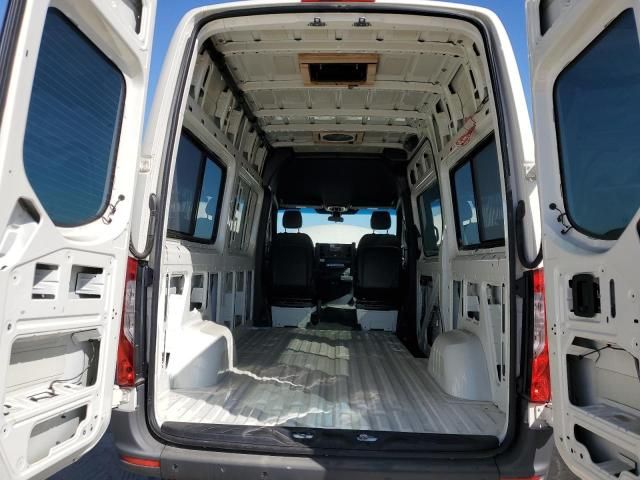 2022 Mercedes-Benz Sprinter 2500