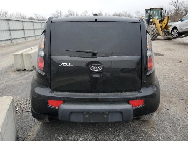 2011 KIA Soul +