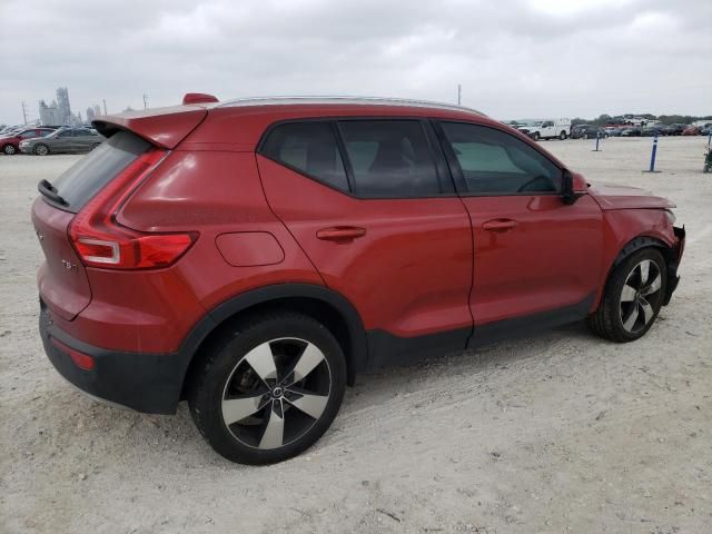 2019 Volvo XC40 T5 Momentum