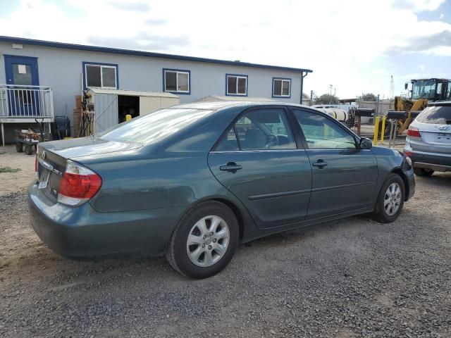 2005 Toyota Camry LE