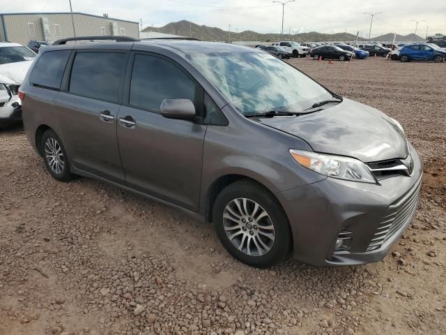 2019 Toyota Sienna XLE