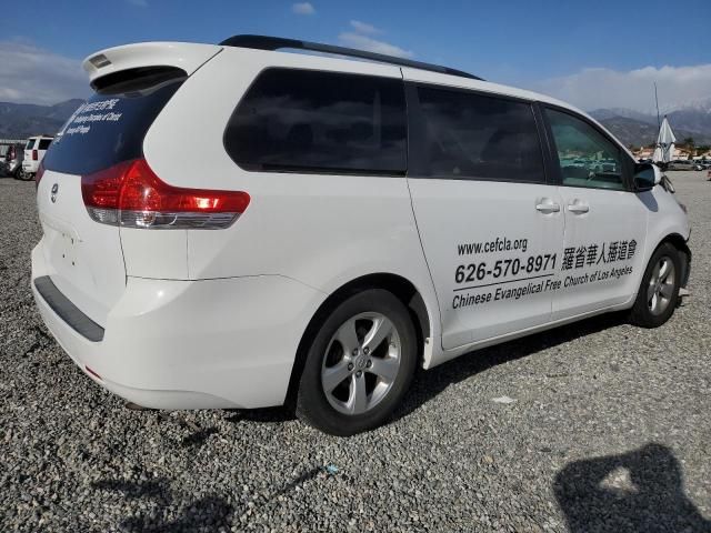 2011 Toyota Sienna LE