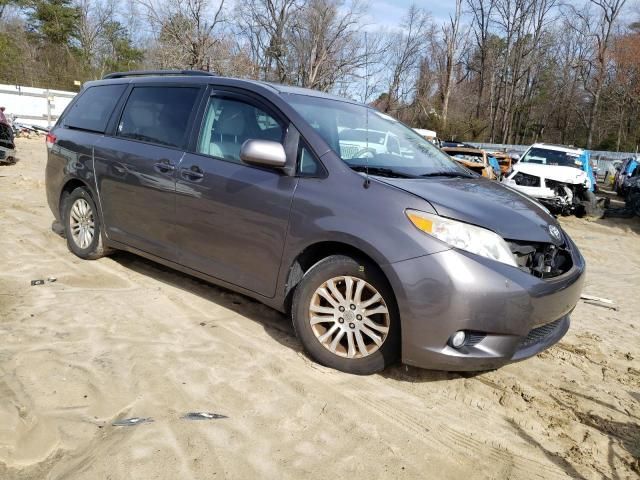 2011 Toyota Sienna XLE