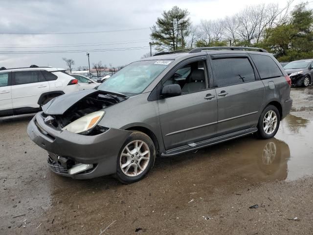 2005 Toyota Sienna XLE