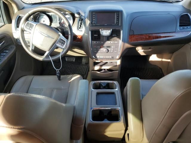 2012 Chrysler Town & Country Touring