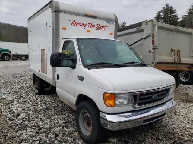 2006 Ford Econoline E350 Super Duty Cutaway Van