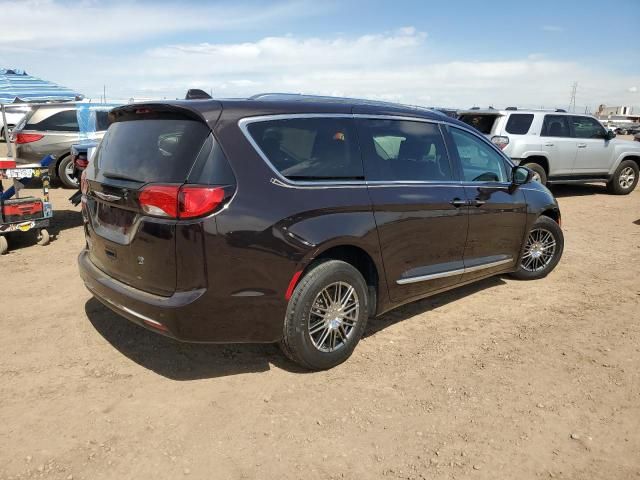 2017 Chrysler Pacifica Touring L Plus