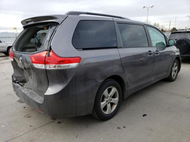 2014 Toyota Sienna LE