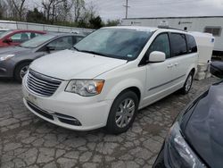 Vehiculos salvage en venta de Copart Bridgeton, MO: 2013 Chrysler Town & Country Touring