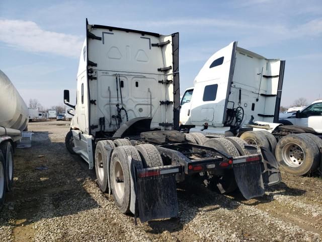 2018 Freightliner Cascadia 126