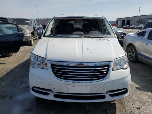 2014 Chrysler Town & Country Touring L