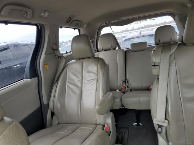 2011 Toyota Sienna XLE