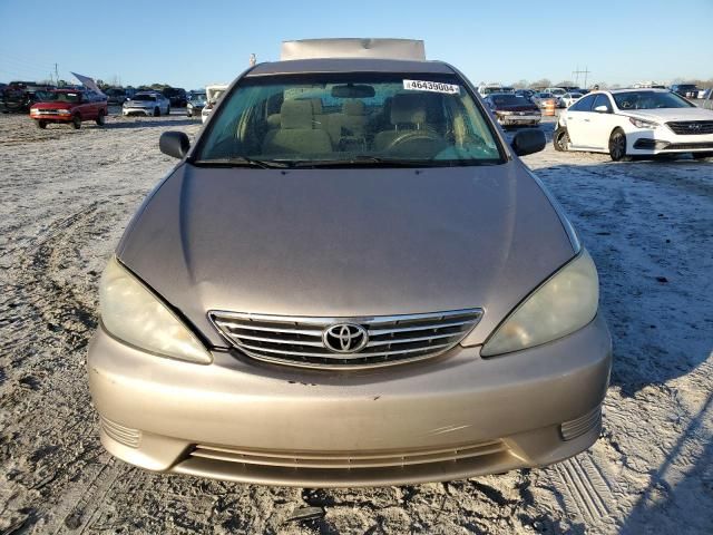 2005 Toyota Camry LE