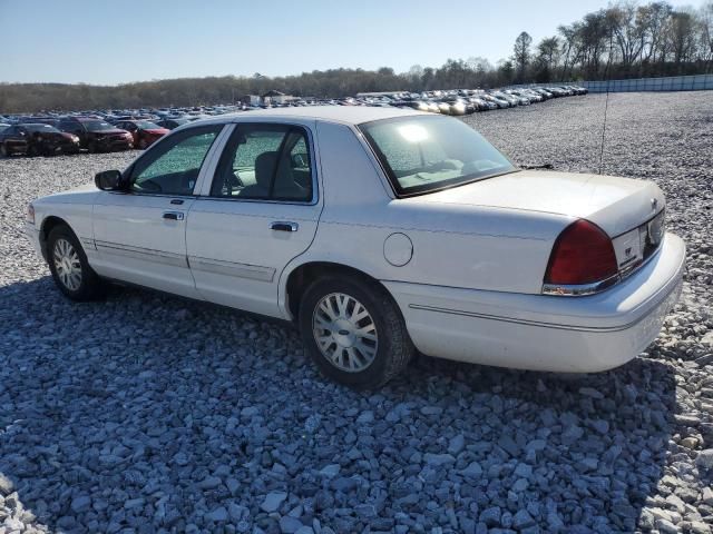 2005 Ford Crown Victoria LX