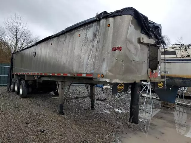 2019 Mack Dump Truck