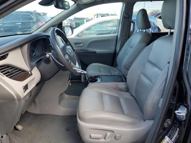 2019 Toyota Sienna XLE