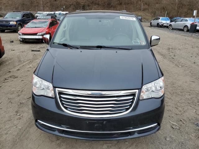 2014 Chrysler Town & Country Touring L