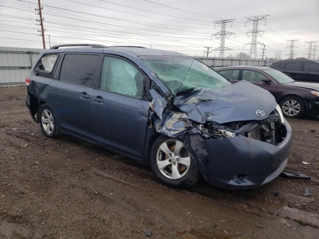 2013 Toyota Sienna LE