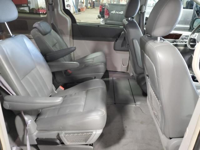 2010 Chrysler Town & Country Touring