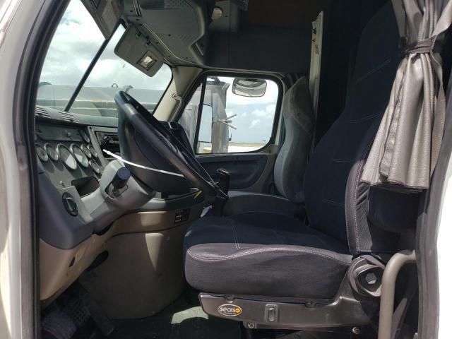 2009 Freightliner Cascadia 125