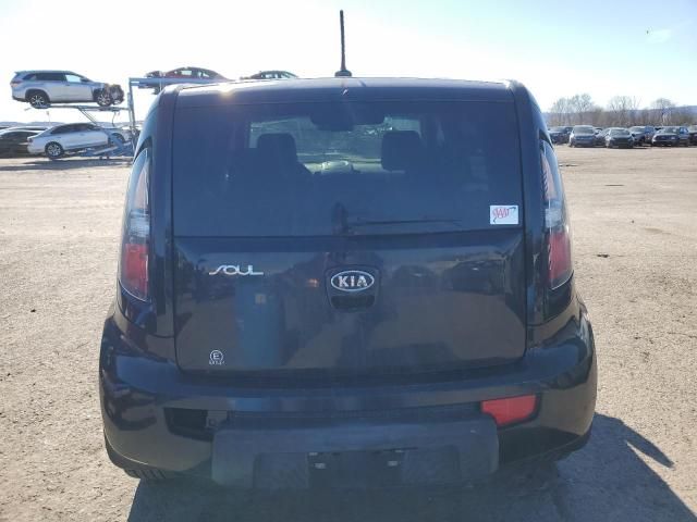 2011 KIA Soul +