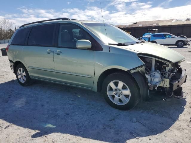 2009 Toyota Sienna XLE