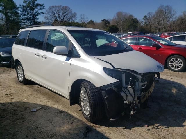 2015 Toyota Sienna XLE