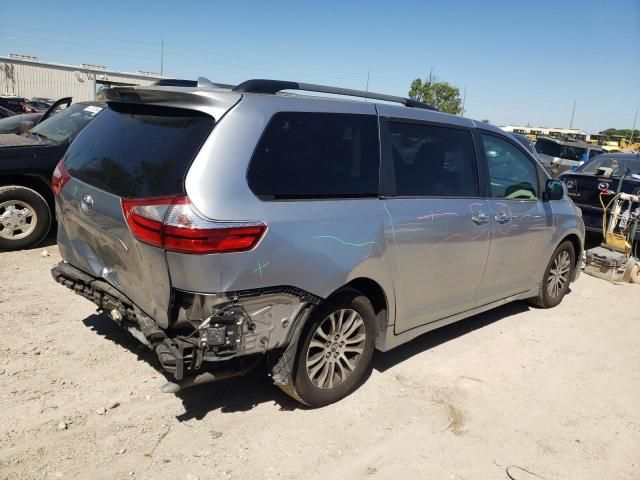 2018 Toyota Sienna XLE