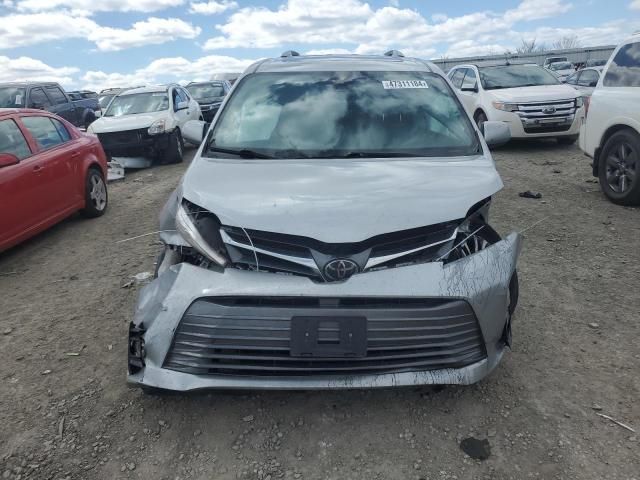 2019 Toyota Sienna XLE