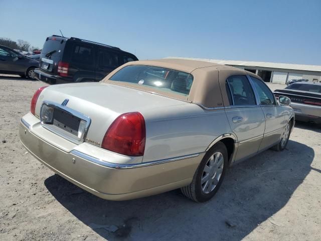 2004 Lincoln Town Car Ultimate