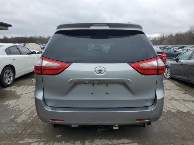 2015 Toyota Sienna XLE