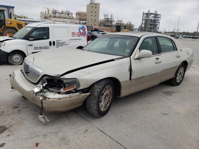 2006 Lincoln Town Car Signature Limited