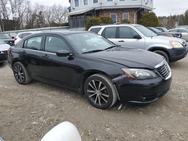 2013 Chrysler 200 Touring