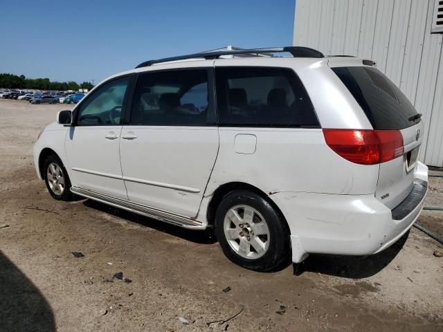 2004 Toyota Sienna XLE