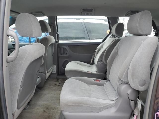 2006 Toyota Sienna CE